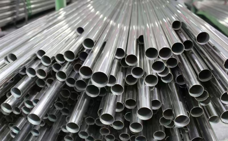 不锈钢管与镀锌钢管能混用吗？