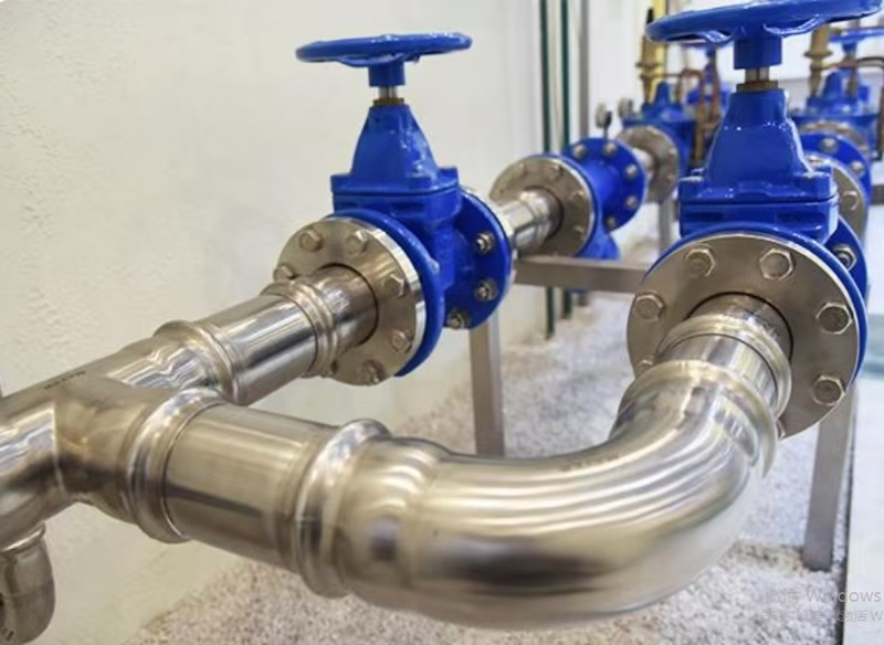 双卡压水管与无缝管有什么区别？