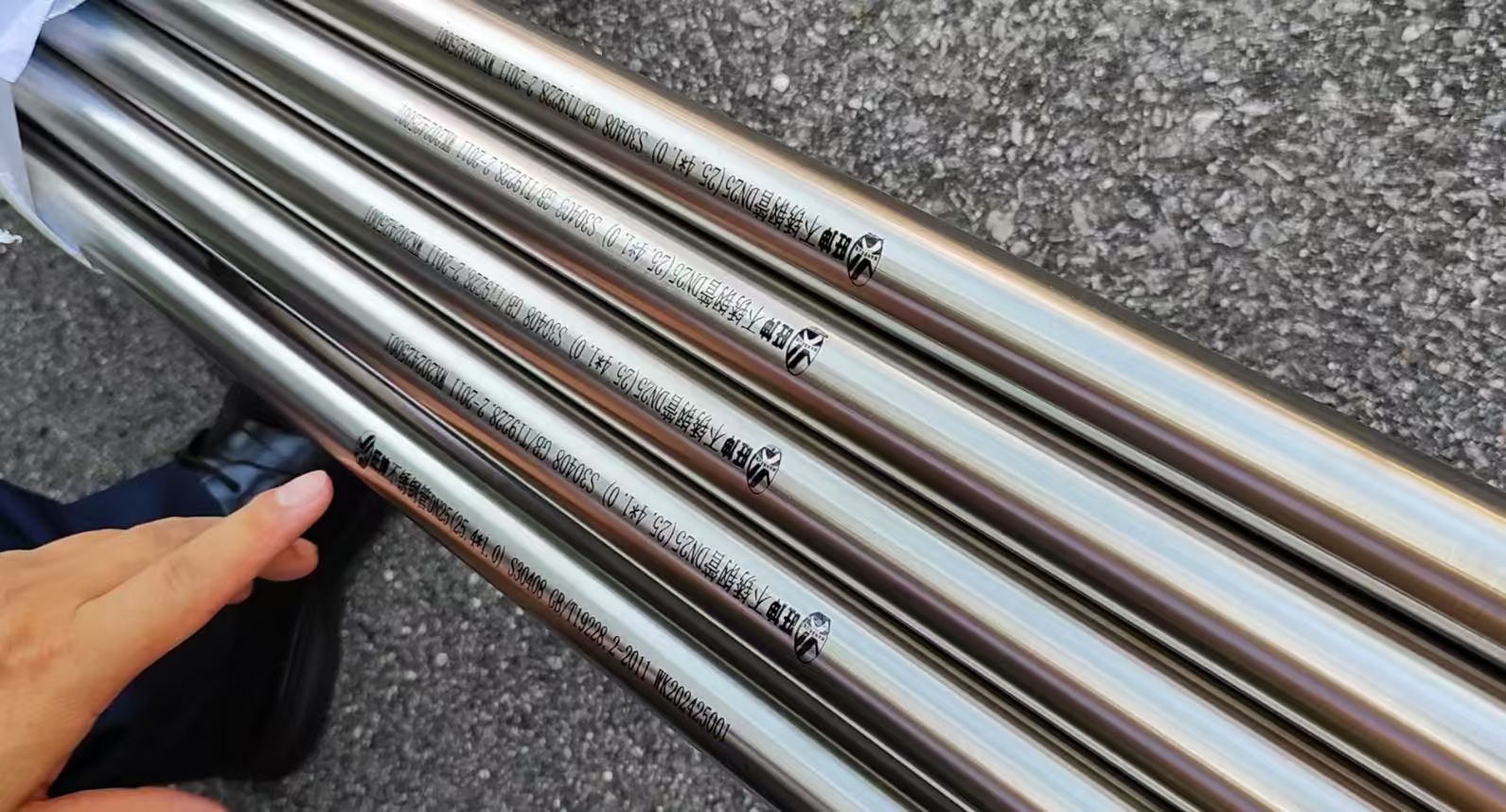 不同品牌和型号的卡压工具可以通用吗？