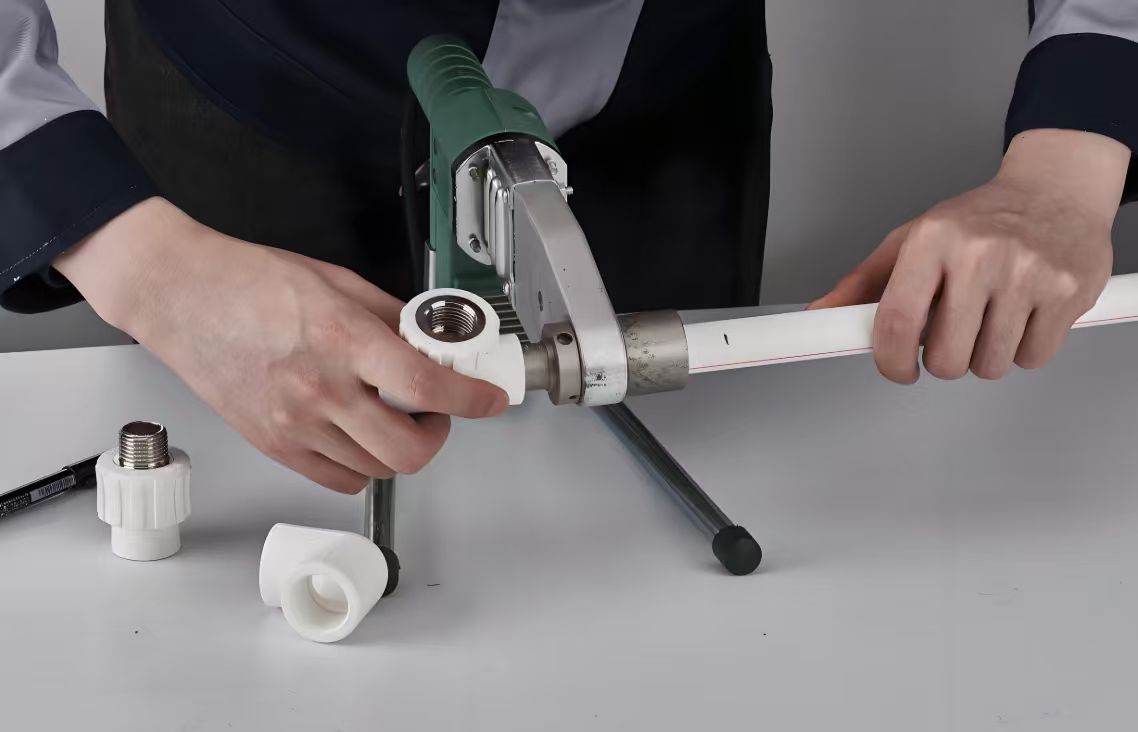 卡压连接和热熔连接有什么区别？