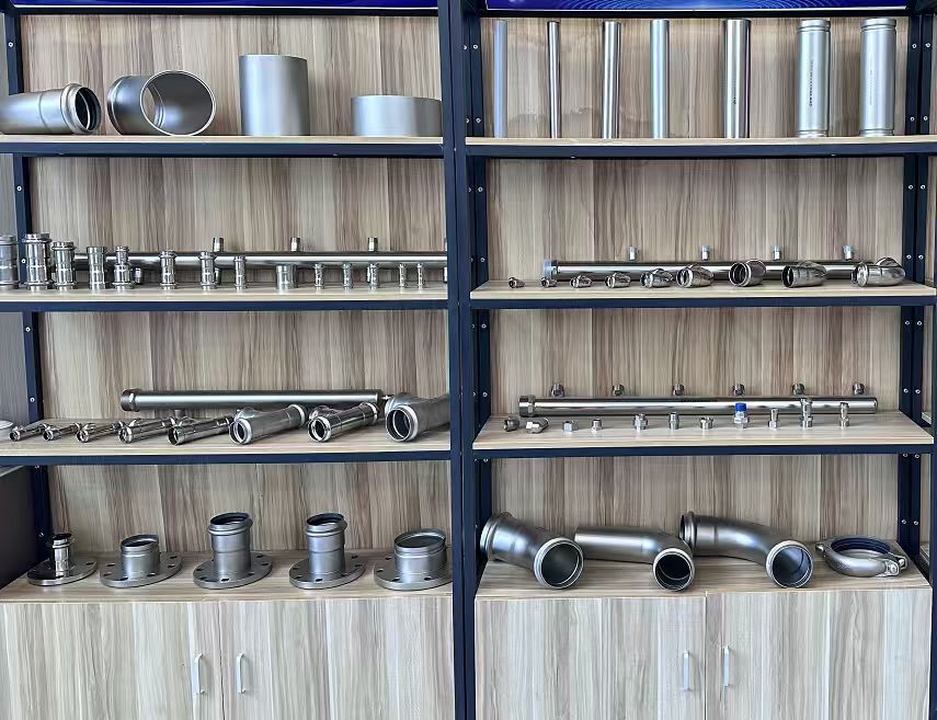 卡压不锈钢管件的使用寿命是否受温度影响？