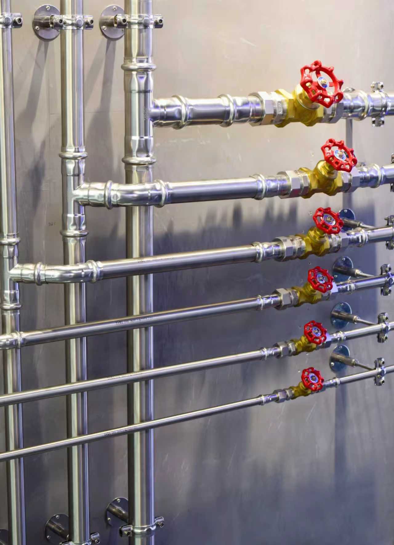 如何选择适合特定温度范围的卡压不锈钢管件？