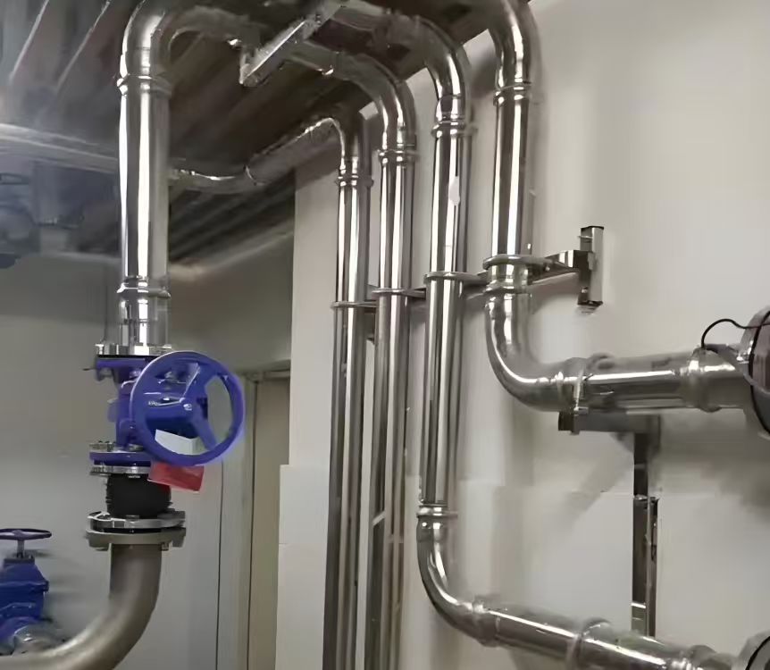 卡压式不锈钢卡箍的插入深度有哪些具体要求？