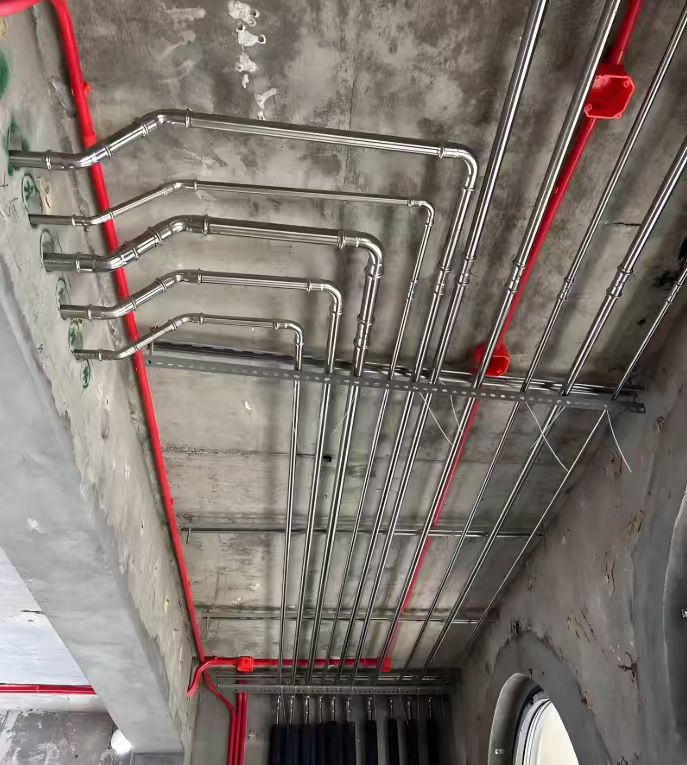 不锈钢水管安装，哪种连接方式更适合在室内使用？